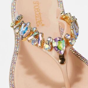 Shoedazzle Indre flat‎ sandals beige nwt 7
